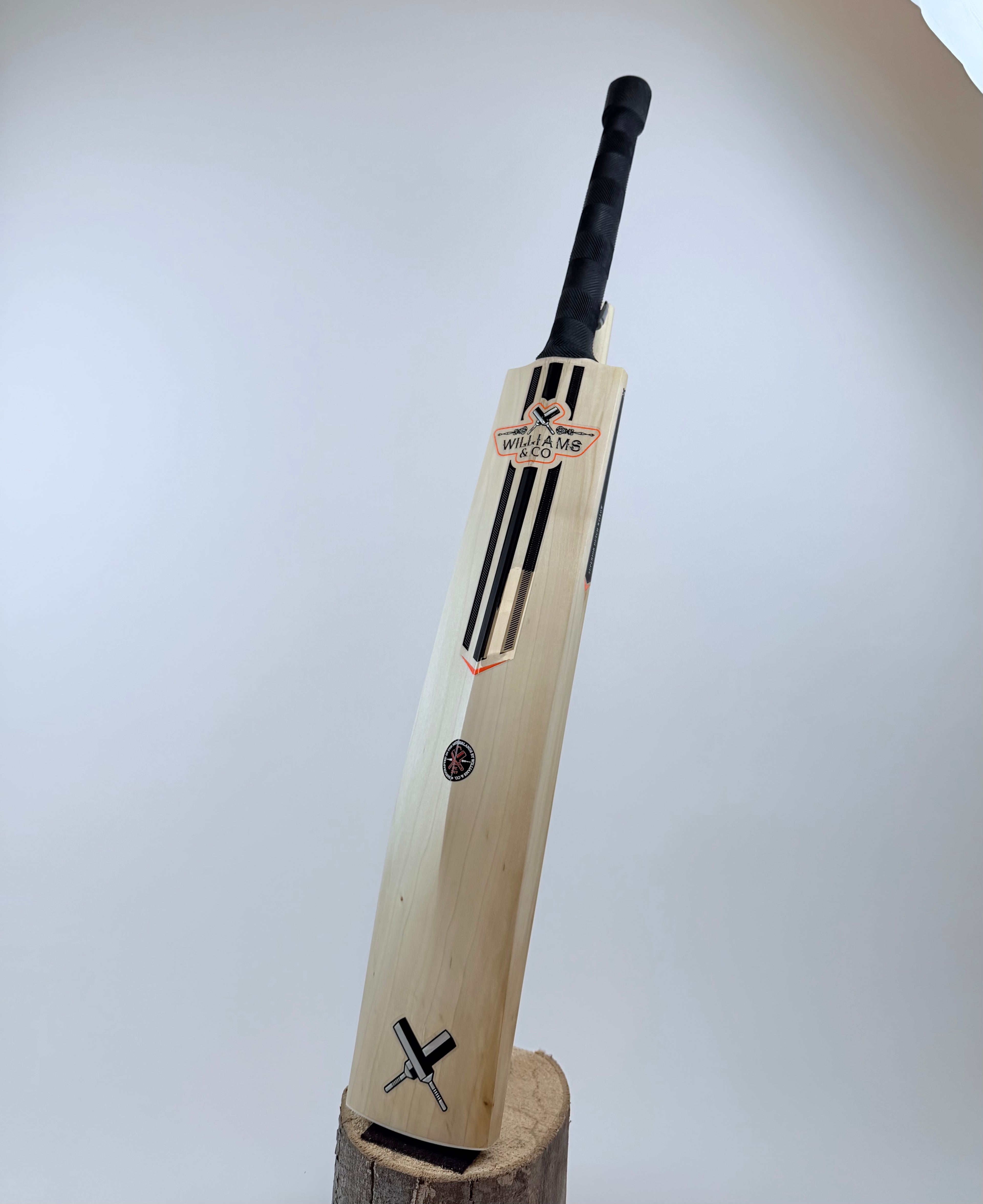Pro Dutch Willow – Stock Bat 12 | 2lb 11oz | Mid Profile | 36mm Edges