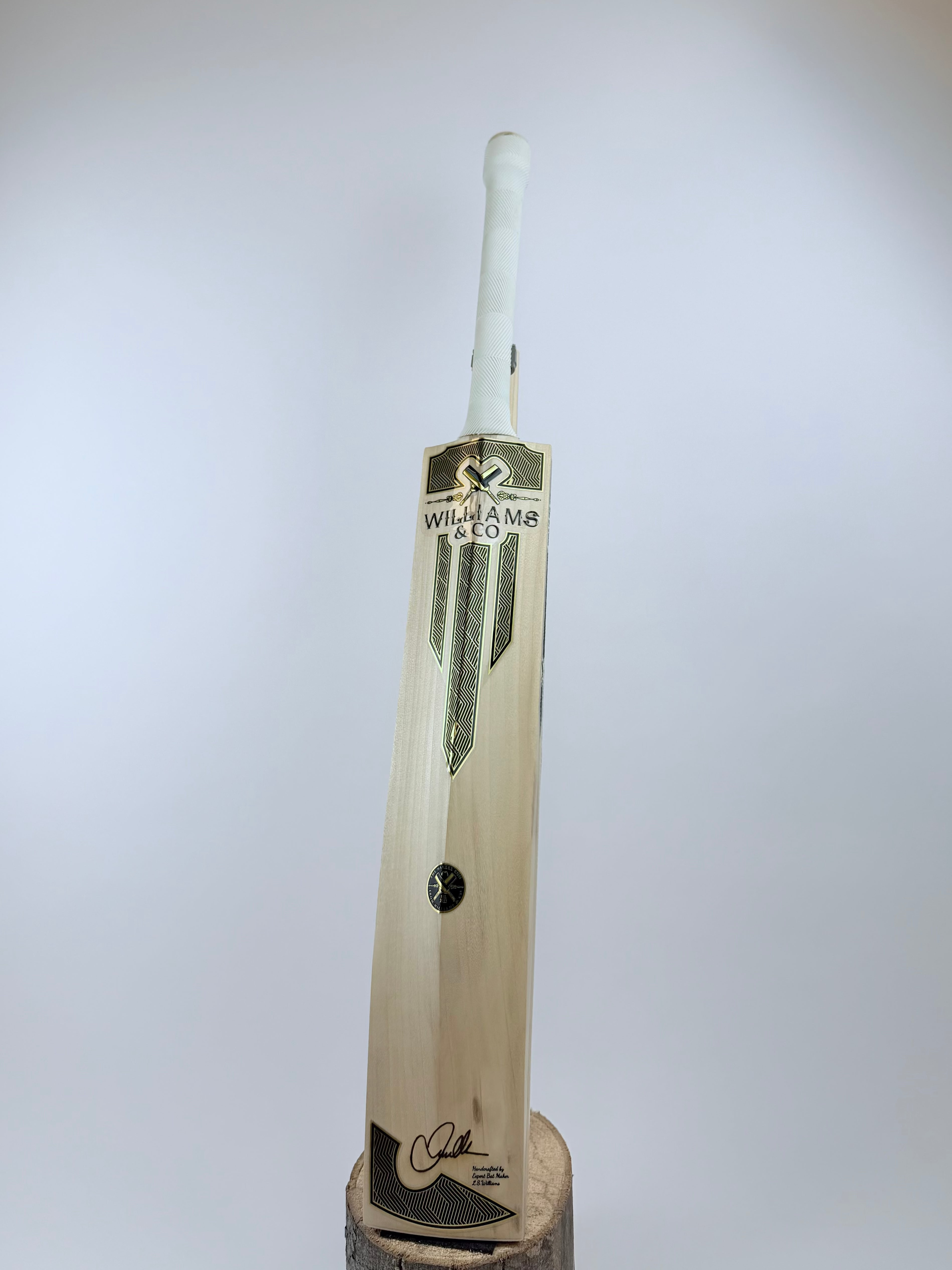 Makers Run Dutch Willow – Stock Bat 1 | 2lb 11.5oz | Mid-Low | 39mm Edges
