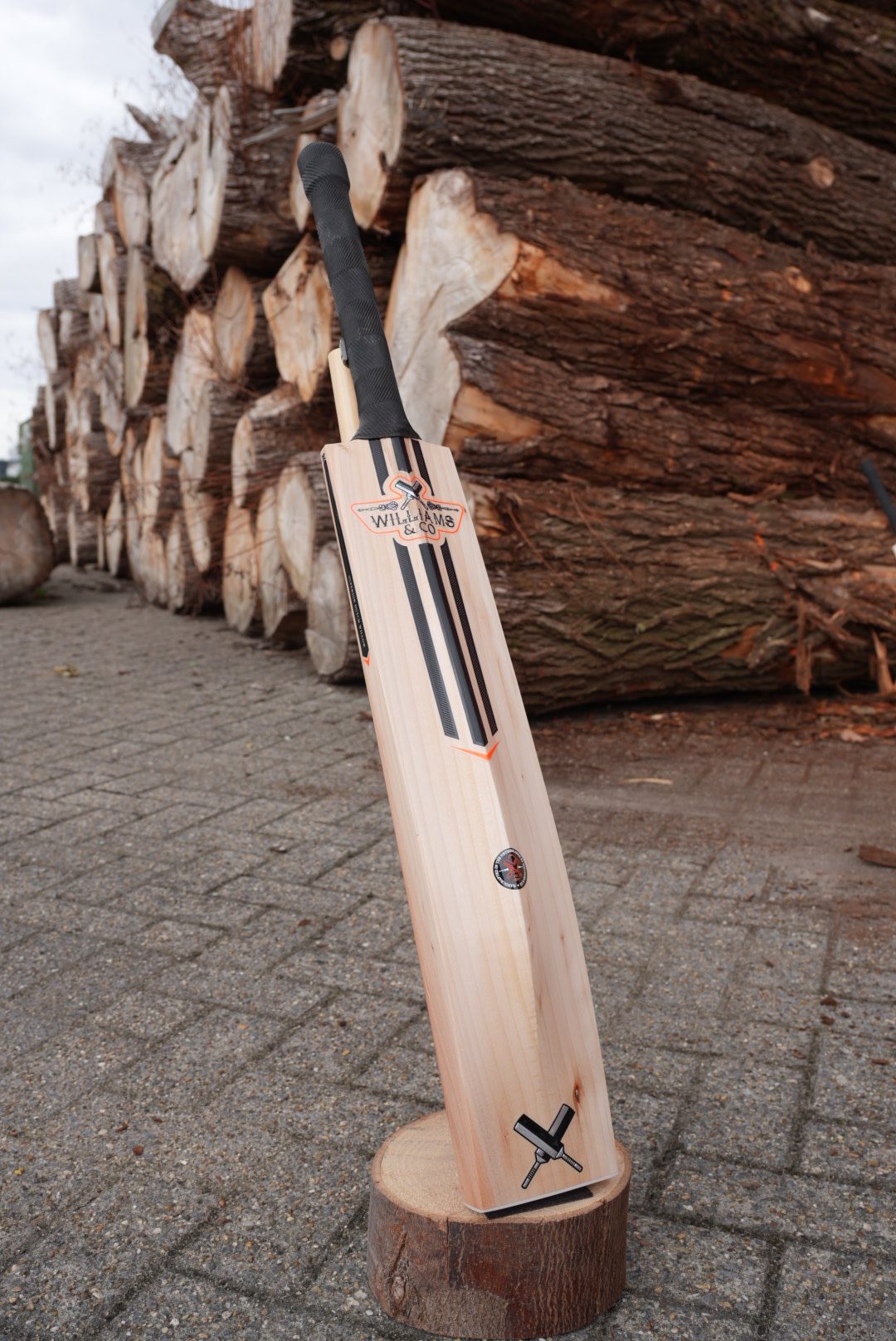 My custom dutch willow cricket bat