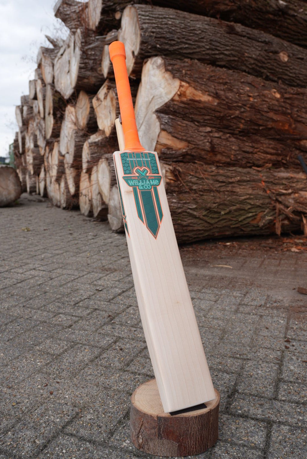 My custom dutch willow cricket bat