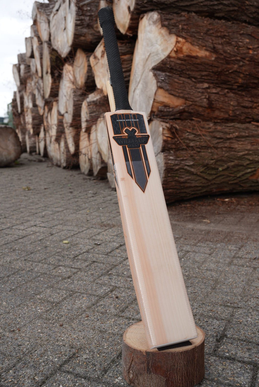 My custom dutch willow cricket bat