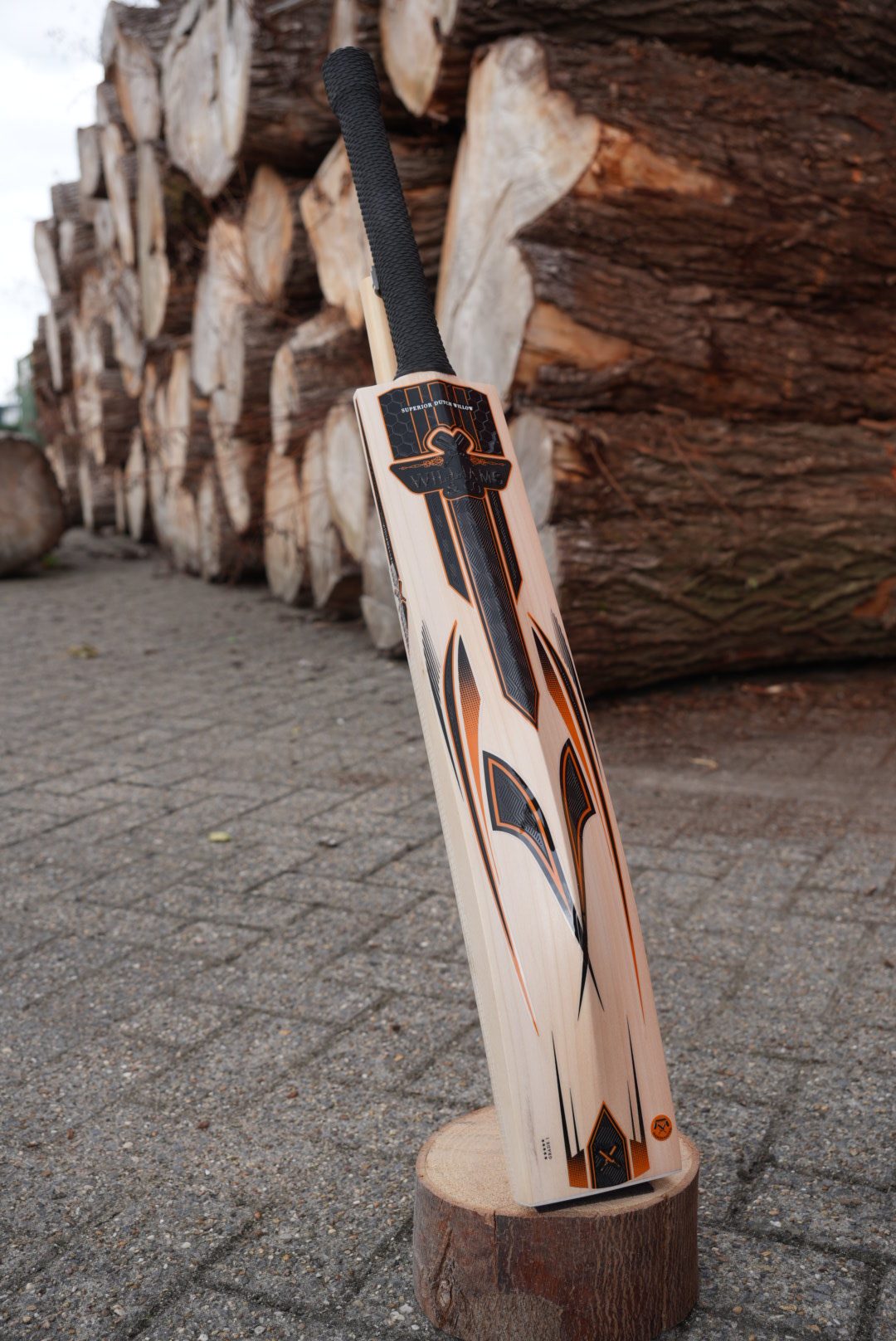 My custom dutch willow cricket bat